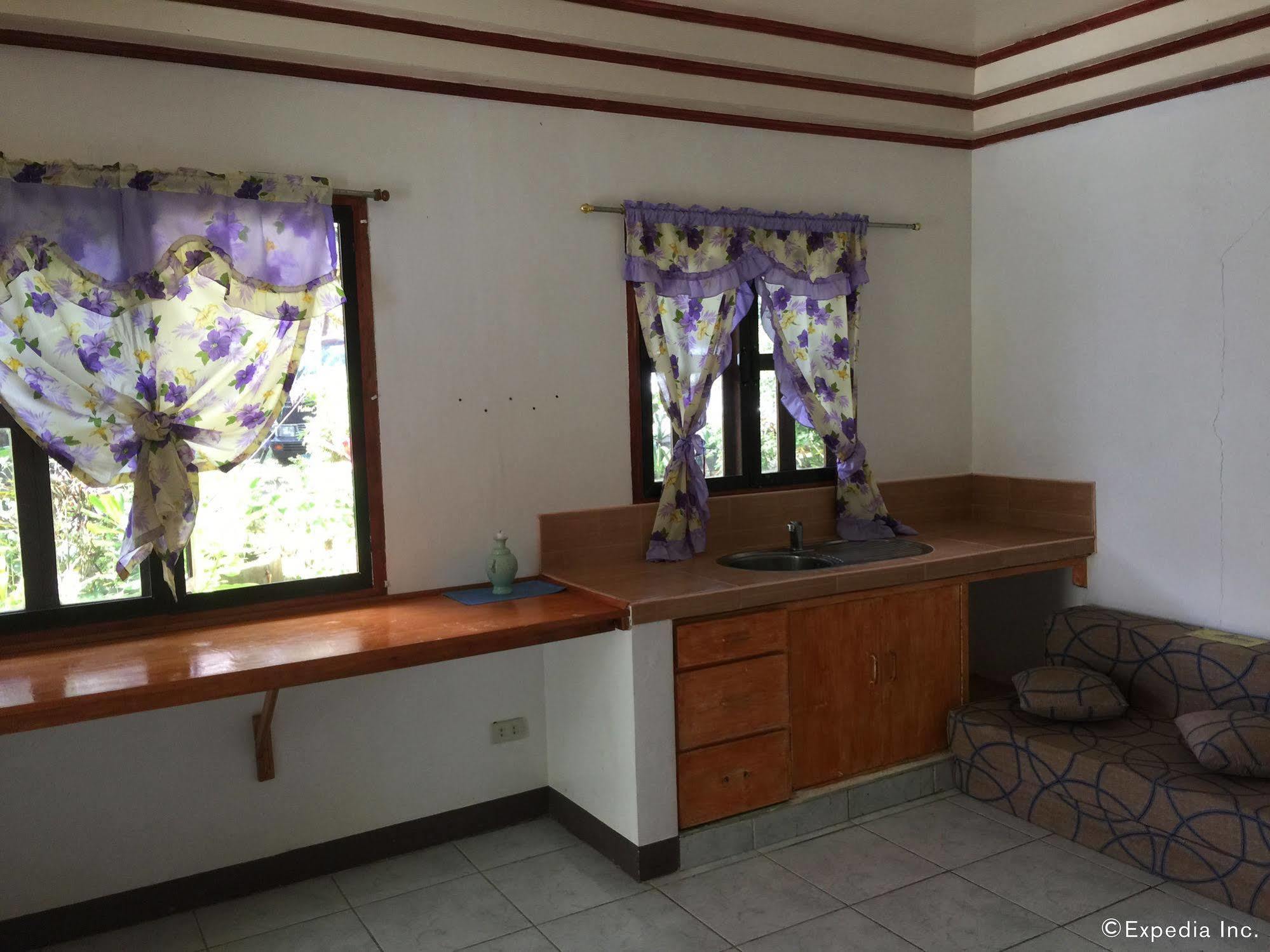 Reddoorz Premium @ Flower Beach Anda Anda  Exterior foto